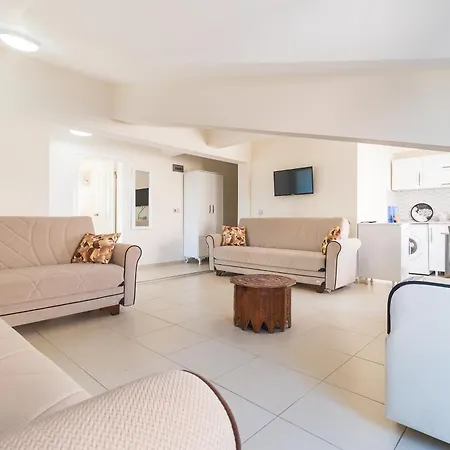Star Apartment *